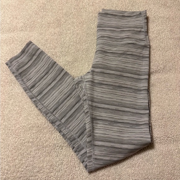 Lululemon High Times Pant Luxtreme Leggings Cyber Stripe White Silver Fox - Picture 13 of 15
